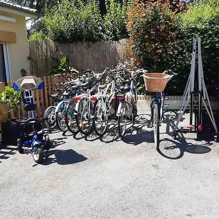 Les Noisetiers Maison Familiale Avec Piscine Joze