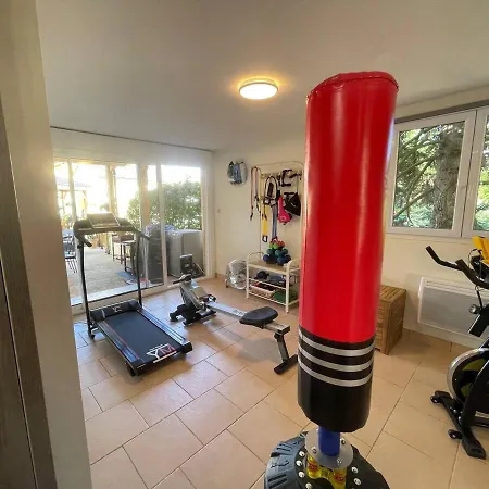 Les Noisetiers Maison Familiale Avec Piscine * Joze