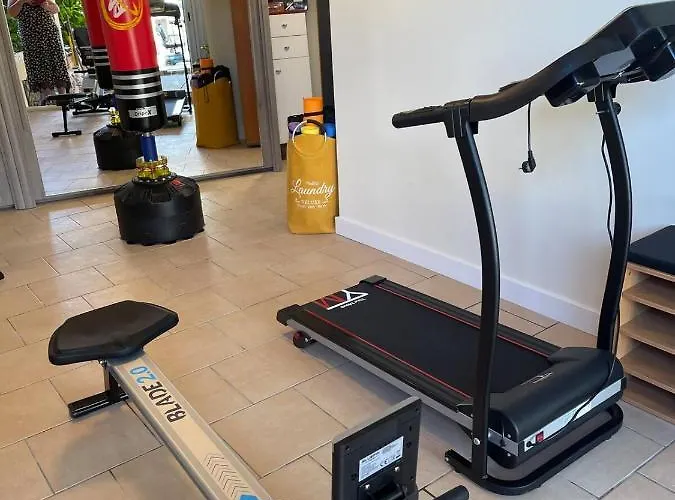 Les Noisetiers Maison Familiale Avec Piscine Joze